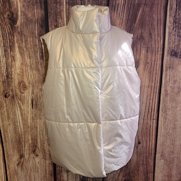 Fabletics Oversized Puffer Vest Size S Natural Blush/Bronzed Brown - Picture 3 of 10
